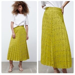 Zara Neon Mustard Long Floral Eyelet
Embroidered Pleated Midi Skirt